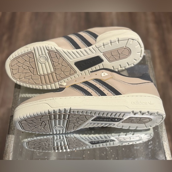 Adidas Rivalry Low - Picture 8 of 10